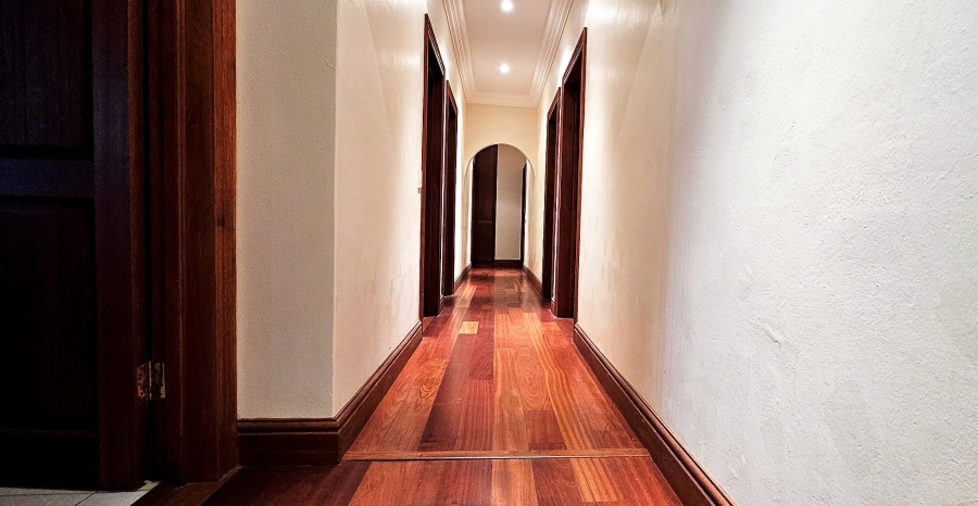 7 Bedroom Property for Sale in Myburgh Park Western Cape